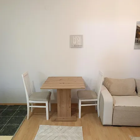 Lovely One Bedroom *